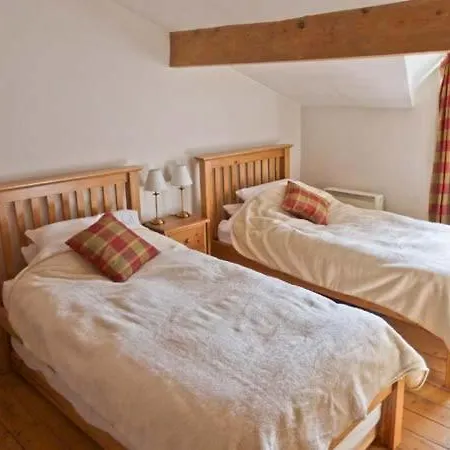 Apartment Alpine No 4 *
